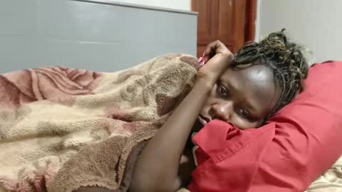 Emilly online show from November 1, 2025, 1:18 am