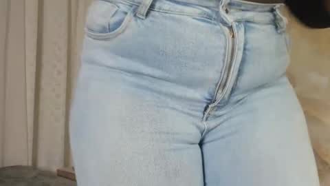 emilyrojas online show from January 13, 2026, 12:10 pm