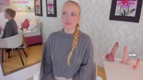 Summer 3 online show from February 23, 2025, 10:17 am