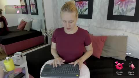 Summer 3 online show from October 2, 2025, 11:12 pm