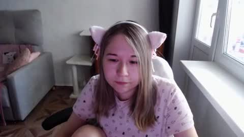 emilyway online show from June 19, 2026, 10:52 am