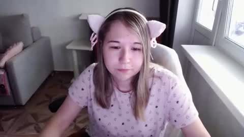 emilyway online show from July 18, 2026, 1:15 pm