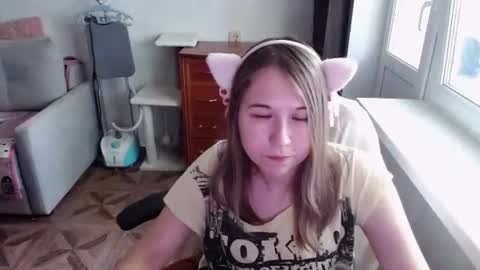 emilyway online show from August 3, 2026, 9:37 am