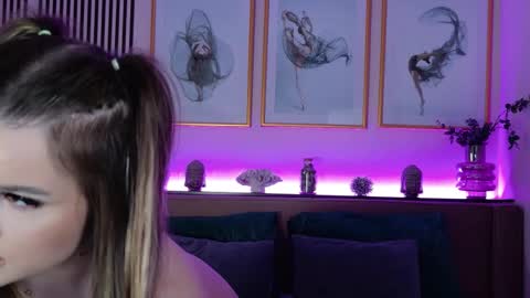 EmilyWess online show from March 6, 2026, 5:31 pm