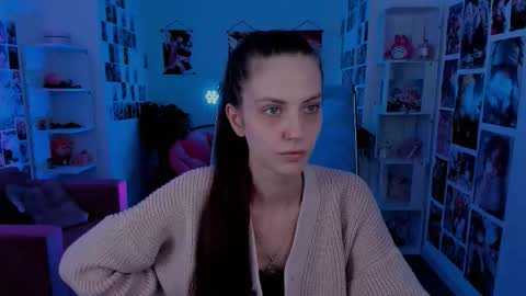 Emily online show from September 22, 2025, 8:05 am