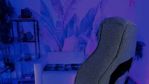 Emily online show from October 11, 2025, 8:46 am