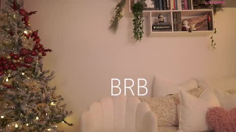 IG thickemmsss online show from December 13, 2024, 10:13 pm