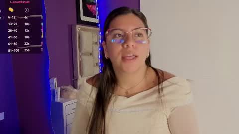 Snapshot of emilyy_cooperr chatting on June 9, 2026, 12:17 pm emilyy_cooperr online show from June 9, 2026, 12:17 pm
