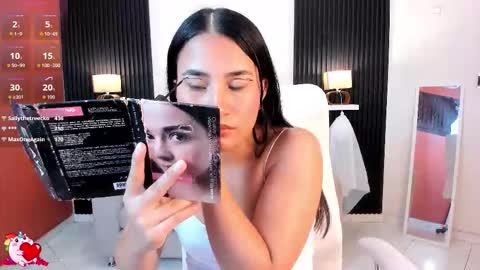emilyy_kim online show from October 23, 2025, 9:57 pm