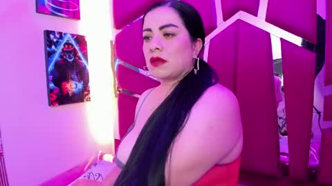 Emilyy Moon online show from June 4, 2026, 3:23 am