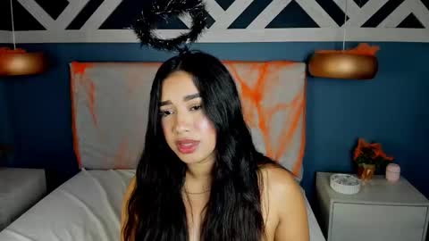 Snapshot of emilyzahar chatting on October 25, 2025, 9:17 am Emily online show from October 25, 2025, 9:17 am