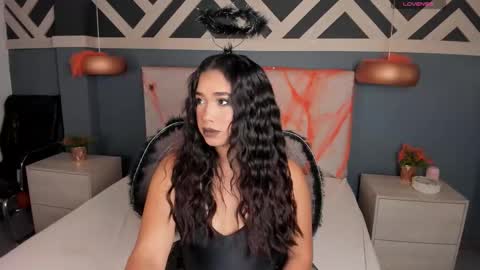 Snapshot of emilyzahar chatting on October 31, 2025, 11:55 am Emily online show from October 31, 2025, 11:55 am