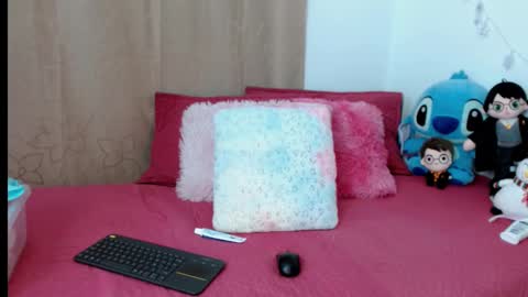 emilyzans07 online show from March 4, 2025, 5:13 pm