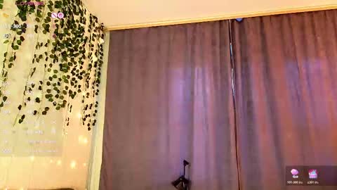 emimiy online show from November 11, 2025, 3:39 am