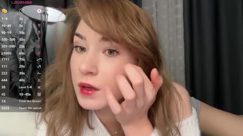 Nadya online show from October 29, 2025, 9:16 pm