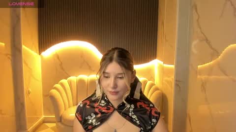 Emma online show from October 9, 2025, 8:29 pm