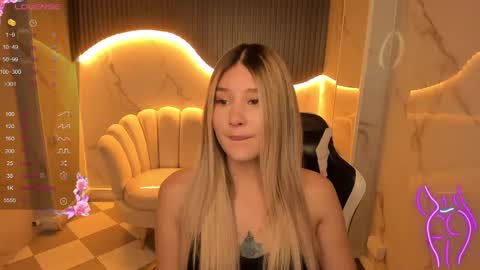 Emma online show from October 13, 2025, 9:04 pm
