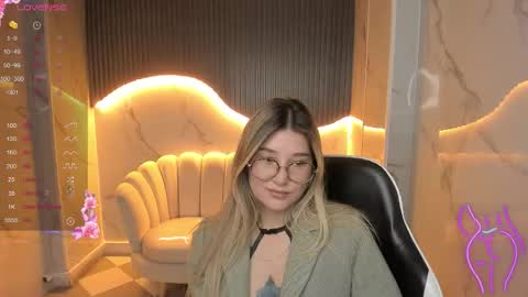 Emma online show from October 14, 2025, 8:31 pm