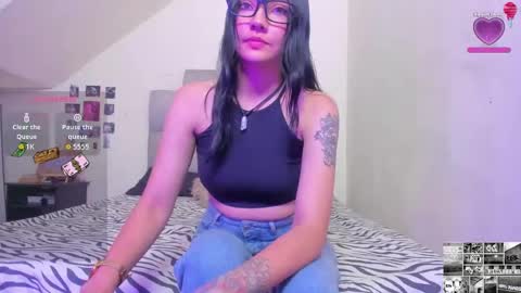 Snapshot of emma__15 chatting on September 30, 2025, 7:41 pm emma  online show from September 30, 2025, 7:41 pm