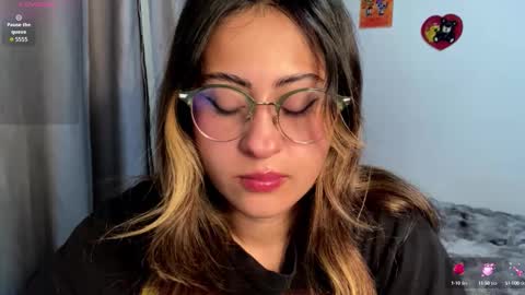 Emma Is here online show from October 1, 2025, 10:49 pm