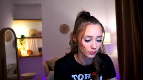 Snapshot of emma__cutiee chatting on January 12, 2025, 2:14 am Your Emma online show from January 12, 2025, 2:14 am