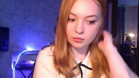 Emma and July online show from June 6, 2026, 12:21 pm