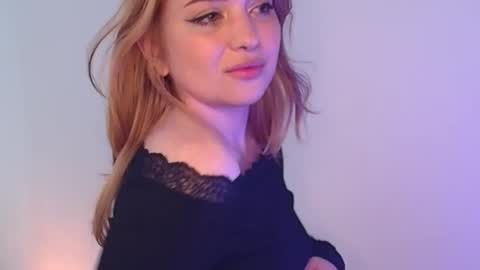 Emma and July online show from June 28, 2026, 6:41 am