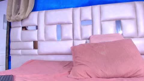 Emma online show from October 7, 2025, 3:04 am