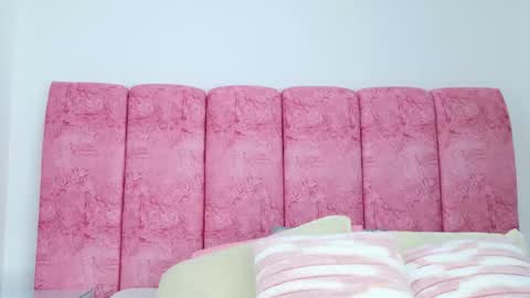 Emma online show from December 21, 2025, 3:02 am