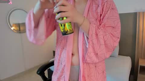 E M M A online show from October 2, 2025, 2:29 am