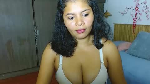 Snapshot of emma_hassani chatting on February 25, 2026, 1:54 pm Tell me Emma online show from February 25, 2026, 1:54 pm