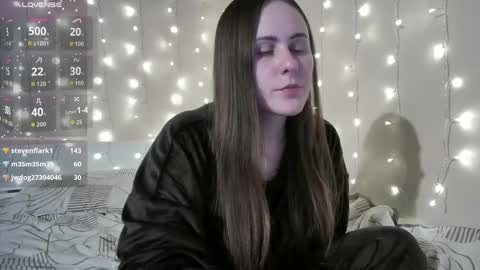 Snapshot of emma_just chatting on February 9, 2026, 8:35 pm emma_just online show from February 9, 2026, 8:35 pm