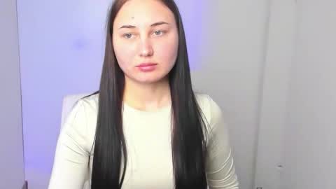 Emma online show from November 20, 2025, 12:05 pm