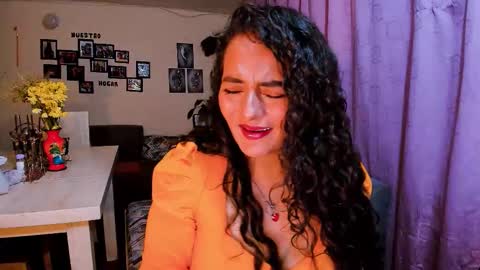  emma luxy online show from January 14, 2026, 2:50 am