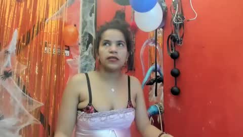 EMMA online show from October 15, 2025, 2:39 pm