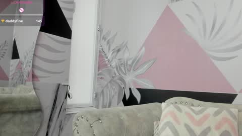 Emma online show from January 4, 2025, 9:20 pm