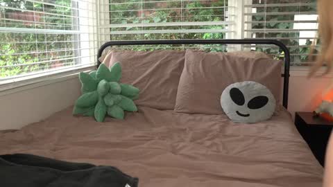 Emma Ruby online show from December 27, 2024, 5:05 pm