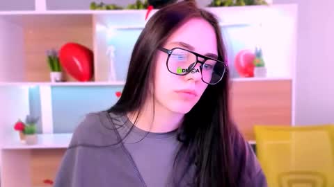 emma_swee online show from February 20, 2026, 6:10 am