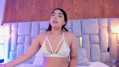 emma_valenciia online show from June 20, 2026, 4:59 am