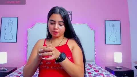 emma_whitee_ online show from November 15, 2025, 12:56 pm