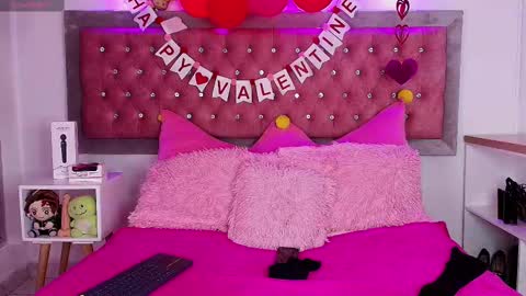 neko  online show from February 17, 2025, 5:14 am