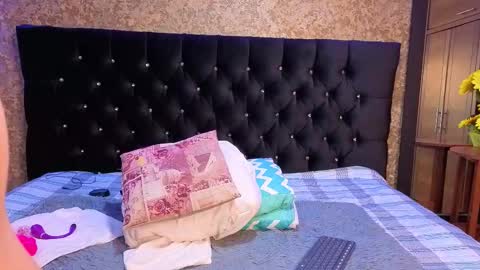 Emma online show from September 22, 2025, 7:05 pm