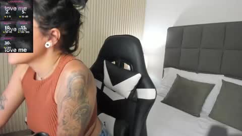 Snapshot of emmaa_blaack chatting on February 5, 2025, 7:20 pm E M M A A online show from February 5, 2025, 7:20 pm