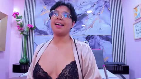 Emma  online show from September 26, 2025, 2:59 am