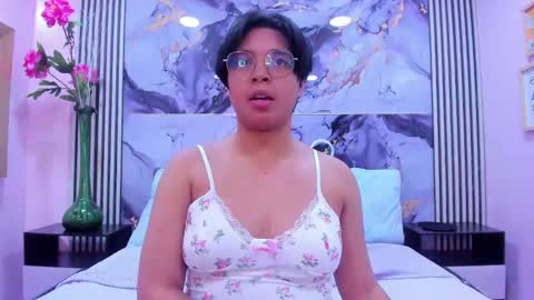 Emma  online show from October 18, 2025, 2:58 am