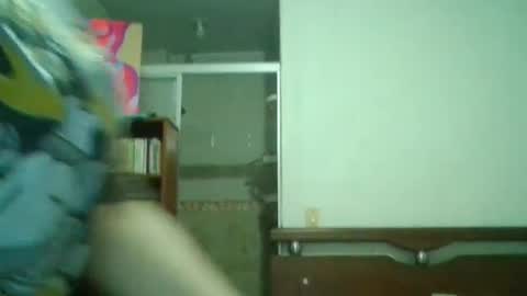 Snapshot of emmaamartinez chatting on June 21, 2026, 1:30 am modelo independente online show from June 21, 2026, 1:30 am