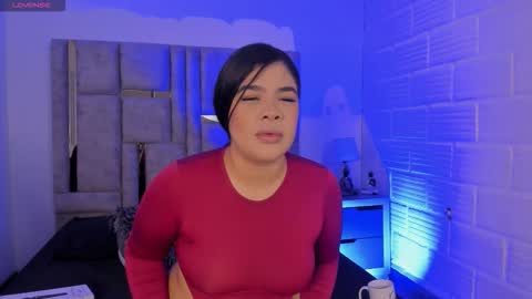 Snapshot of emmabecket2 chatting on October 8, 2025, 12:14 pm emma becket online show from October 8, 2025, 12:14 pm