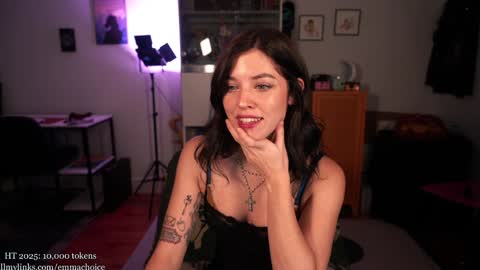 Snapshot of emmachoice chatting on December 1, 2025, 10:59 pm emmachoice online show from December 1, 2025, 10:59 pm