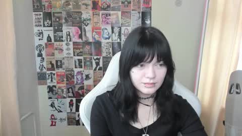 Snapshot of emmadarkk chatting on February 8, 2026, 5:44 am Emma online show from February 8, 2026, 5:44 am