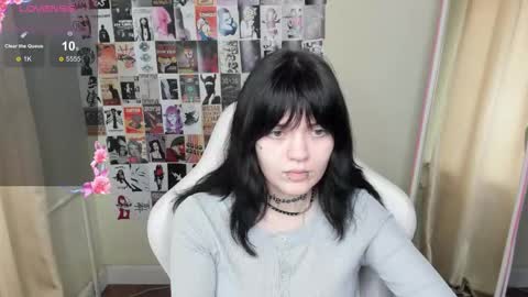 Snapshot of emmadarkk chatting on February 17, 2026, 5:48 am Emma online show from February 17, 2026, 5:48 am